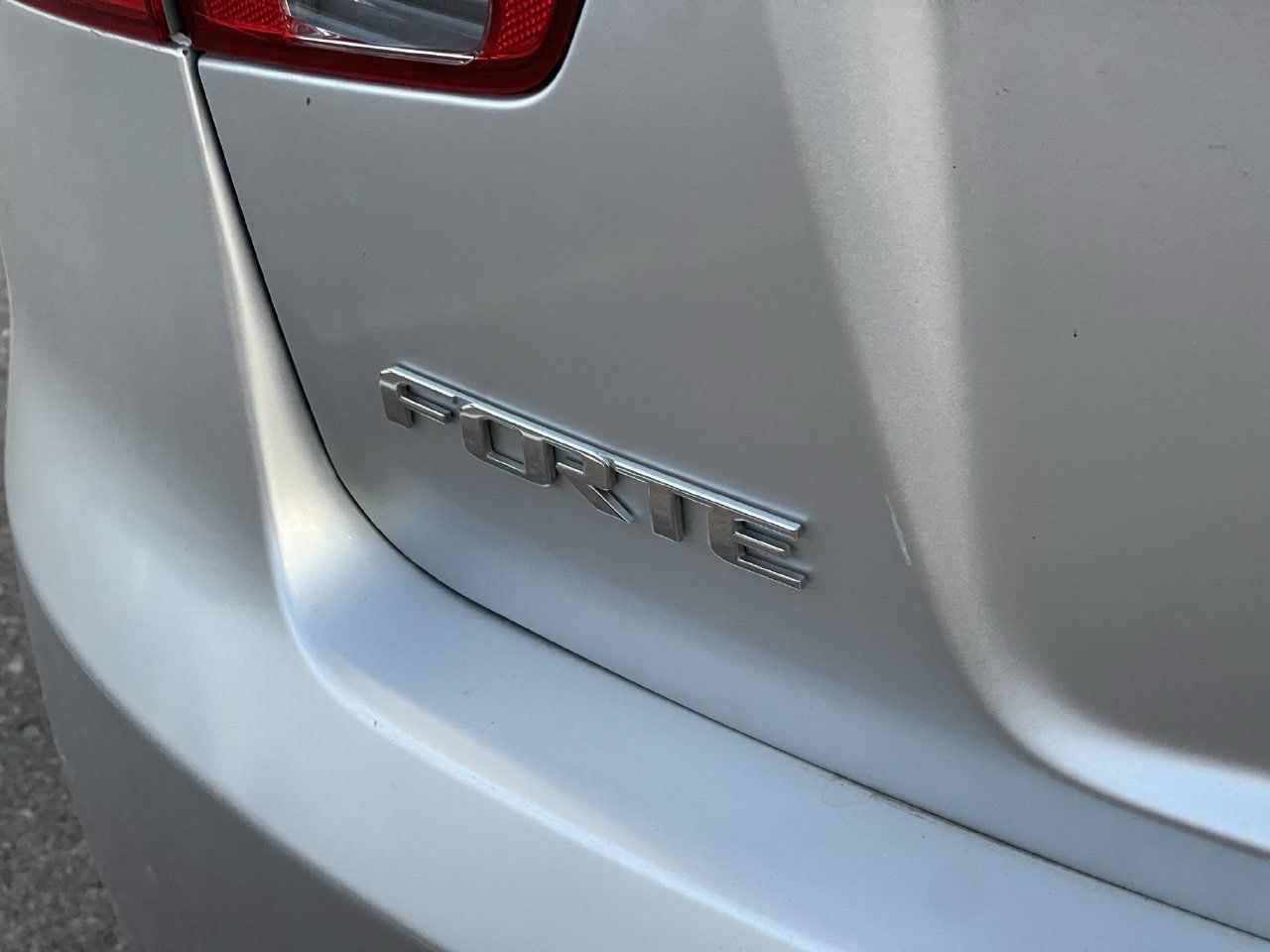 Used 2011 Kia Forte LX FWD image 4