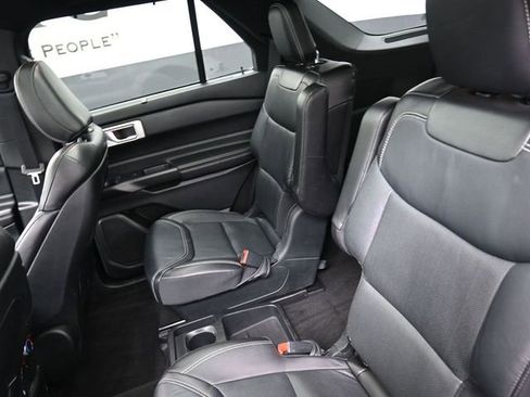 Used 2020 Ford Explorer ST w/ ST Street Pack image 22