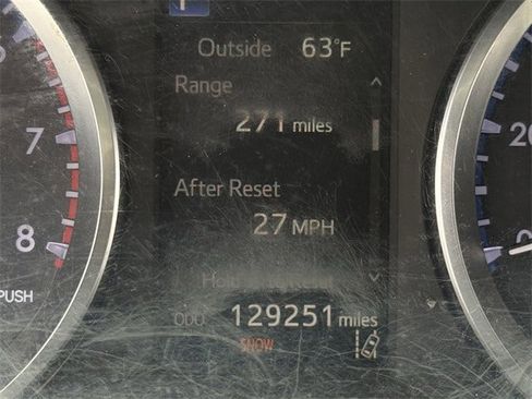 Used 2017 Toyota Highlander LE image 15