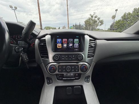 Used 2020 Chevrolet Suburban LT RWD image 18