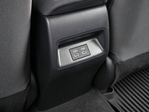Used 2026 Toyota Corolla SE FWD image 29