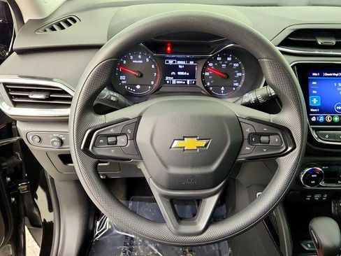 Used 2023 Chevrolet TrailBlazer LT w/ Convenience Package AWD/4WD image 13