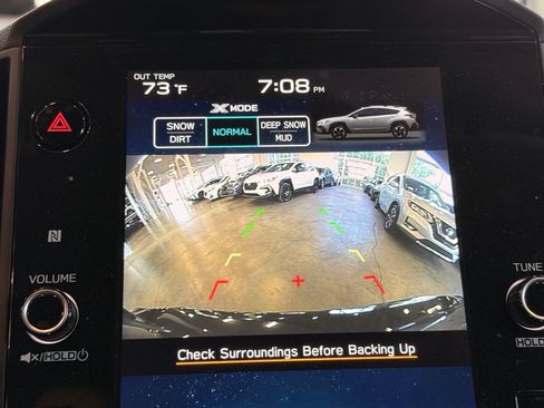 Used 2025 Subaru Crosstrek 2.5i Premium AWD/4WD image 14