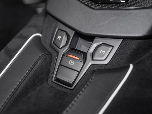 Used 2021 Lamborghini Aventador SVJ AWD/4WD image 51