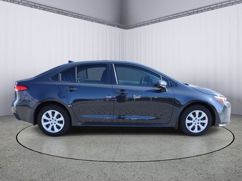 Used 2024 Toyota Corolla LE image 9