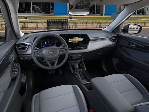 New 2026 Chevrolet TrailBlazer LT w/ Driver Confidence Package AWD/4WD image 39