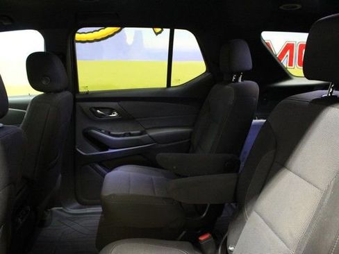 Used 2023 Chevrolet Traverse LT FWD image 15
