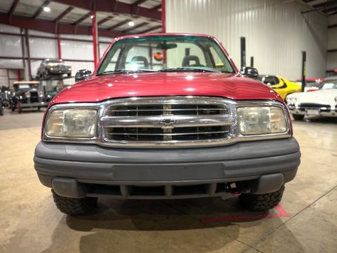 Used 1999 Chevrolet Tracker 2WD Convertible w/ Preferred Equipment Group 2 image 28