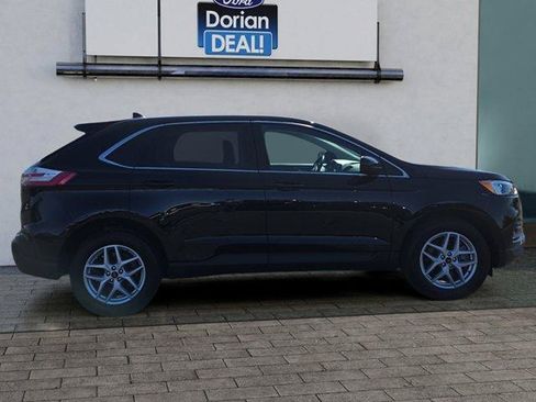 Certified 2024 Ford Edge SEL w/ Convenience Package AWD/4WD image 2