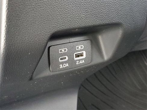 Certified 2025 Subaru Crosstrek 2.0i Premium image 11
