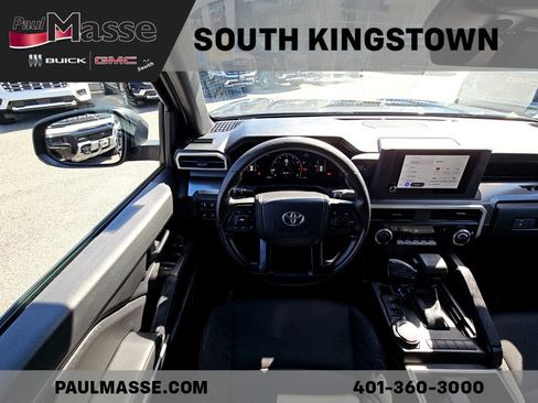 Used 2025 Toyota Tacoma SR5 AWD/4WD image 15