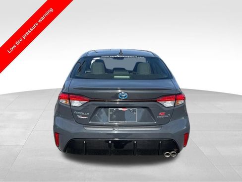 Certified 2025 Toyota Corolla SE w/ SE Premium Package image 5