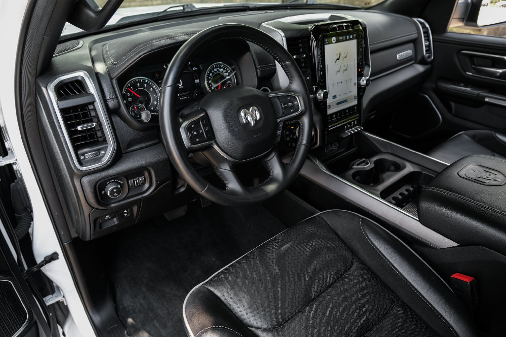 Used 2023 RAM 1500 Laramie AWD/4WD image 26