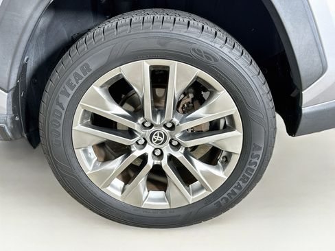 Used 2020 Toyota RAV4 XLE Premium AWD/4WD image 11