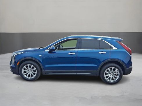 Used 2019 Cadillac XT4 Luxury w/ Cold Weather Package FWD image 8