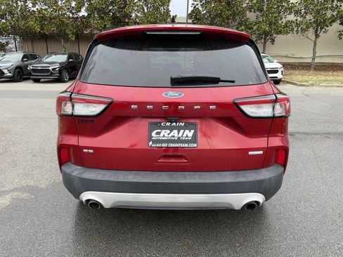 Used 2020 Ford Escape SE image 6