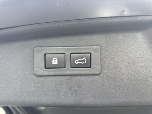 Used 2023 Subaru Outback Touring AWD/4WD image 35