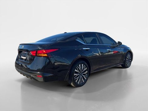 New 2025 Nissan Altima 2.5 SV image 6