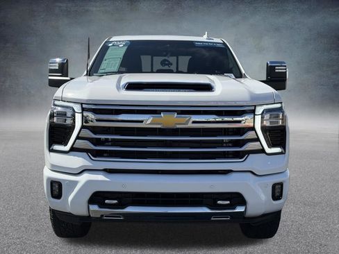 Used 2025 Chevrolet Silverado 2500 High Country w/ High Country Premium Package AWD/4WD image 10