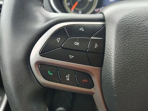 Used 2022 Jeep Cherokee Latitude Lux FWD image 16