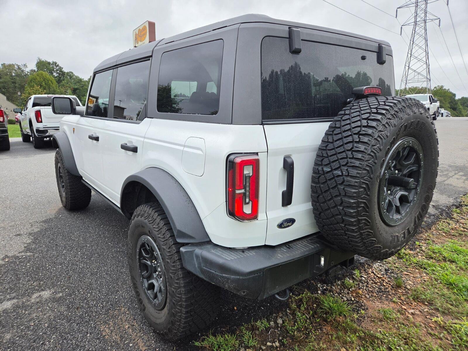 Used 2024 Ford Bronco Badlands AWD/4WD image 8