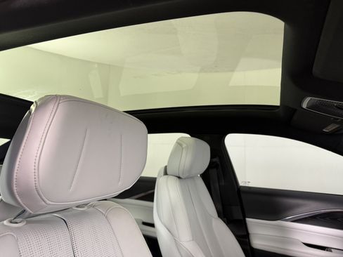 Used 2024 Cadillac Lyriq Sport RWD image 13