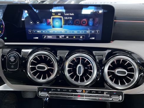 Used 2021 Mercedes-Benz CLA 250 image 20