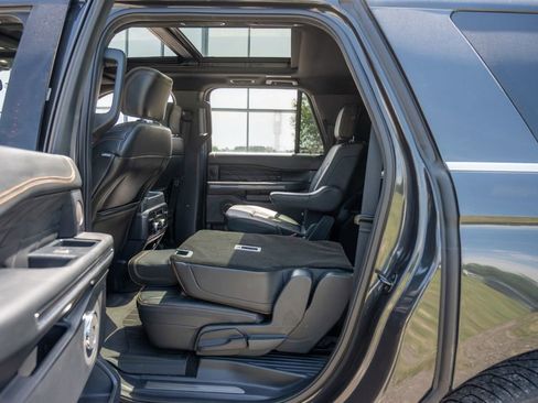 Used 2023 Ford Expedition Max Platinum AWD/4WD image 24