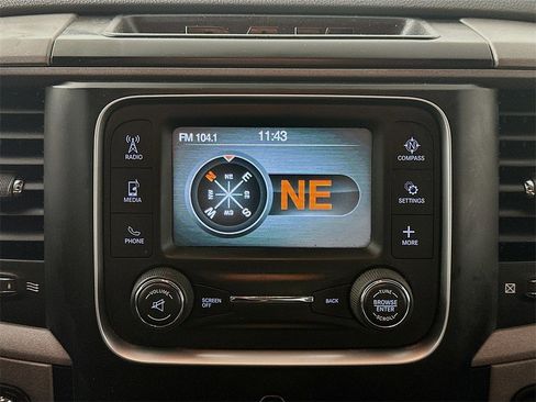 Used 2017 RAM 1500 Express image 19