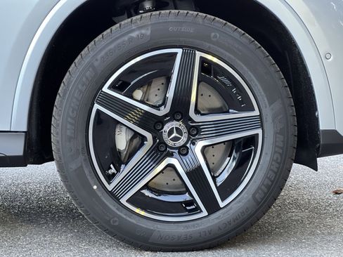 Used 2026 Mercedes-Benz GLC 300 4MATIC image 10