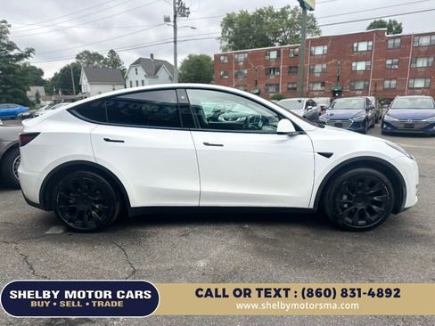 Used 2021 Tesla Model Y Long Range AWD/4WD image 4
