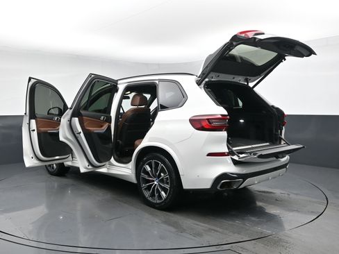 Used 2023 BMW X5 xDrive45e w/ Executive Package AWD/4WD image 27