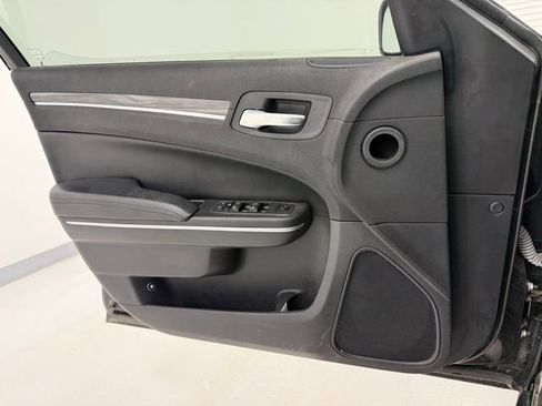 Used 2021 Chrysler 300 Touring w/ Sport Appearance Package RWD image 16