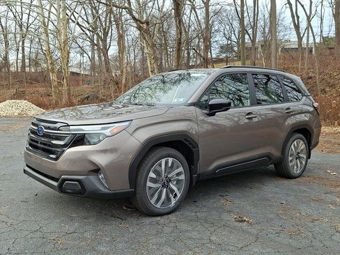 New 2025 Subaru Forester Touring image 2
