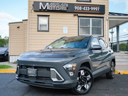 Used 2024 Hyundai Kona SEL AWD/4WD image 1