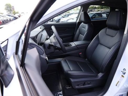 Certified 2025 Nissan Murano SV AWD/4WD image 9
