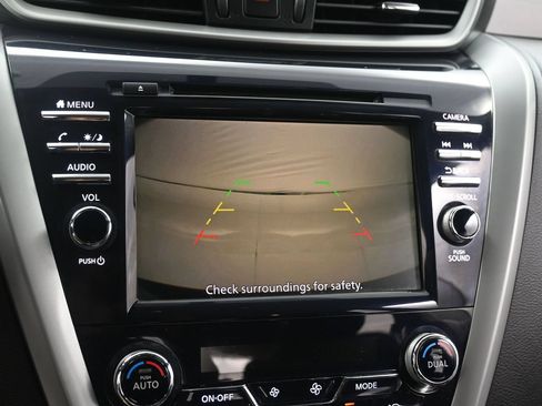 Used 2019 Nissan Murano S AWD/4WD image 27