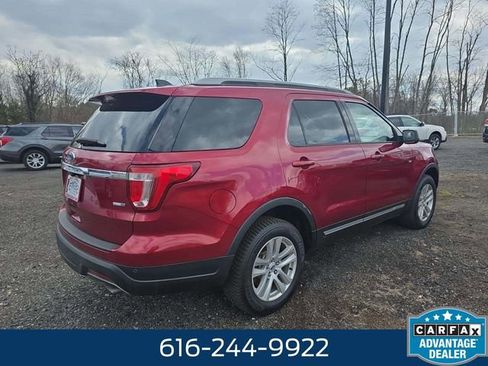 Used 2019 Ford Explorer XLT image 8