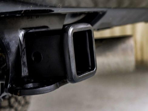 Used 2025 Chevrolet Silverado 2500 ZR2 w/ Technology Package image 48