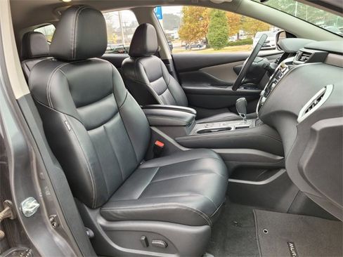 Used 2024 Nissan Murano SV image 17