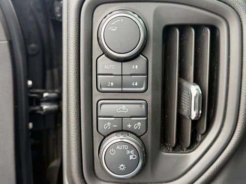 Certified 2020 Chevrolet Silverado 1500 Custom Trail Boss w/ Custom Convenience Package image 28