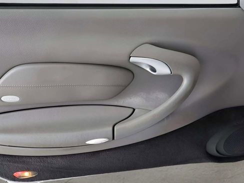 Used 2005 Porsche 911 Carrera image 26