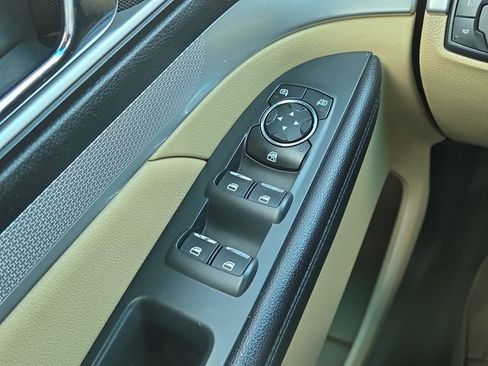 Used 2017 Ford Explorer XLT image 22