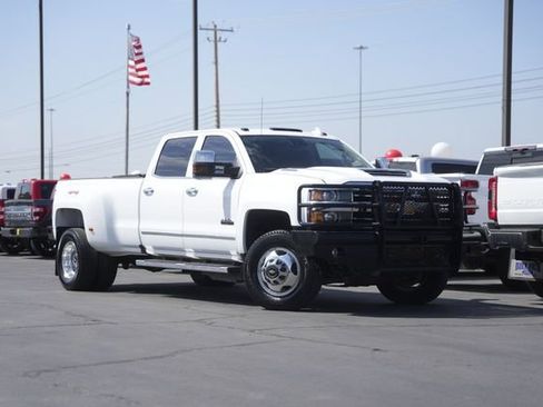 Used 2019 Chevrolet Silverado 3500 High Country w/ Duramax Plus Package image 2