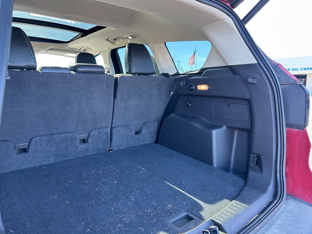 Used 2018 Ford Escape Titanium w/ Ford Safe & Smart Package AWD/4WD image 39