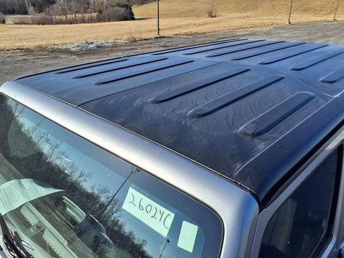 Used 2018 Jeep Wrangler Unlimited Sahara image 47