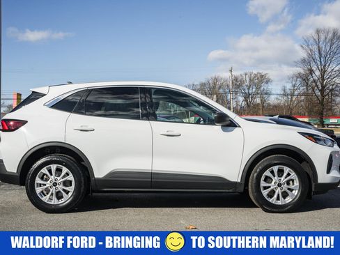 Certified 2023 Ford Escape Active image 3