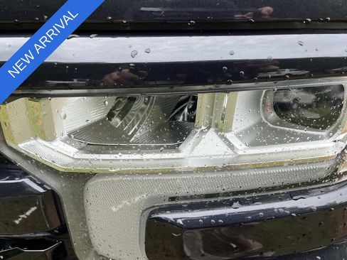 Used 2023 Chevrolet Silverado 1500 RST w/ Convenience Package II AWD/4WD image 9