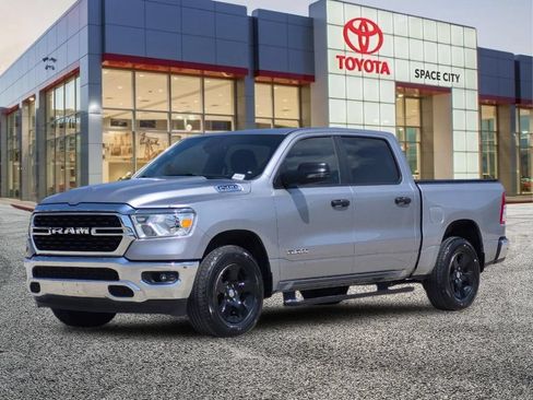 Used 2024 RAM 1500 Lone Star RWD image 2