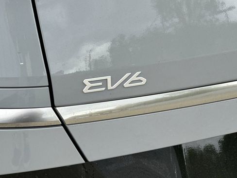 New 2025 Kia EV6 Wind image 26